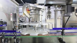 RM100 Tampas automáticas ROPP Capper Crimp de alumínio em garrafas de vinho e licor